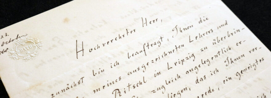 Blame it on the mailman: Nietzsche and the Vossianus Graecus 18 