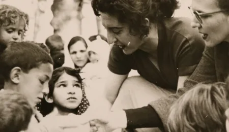 Contemporary Iran and Modernisation Through the Lens of an Album